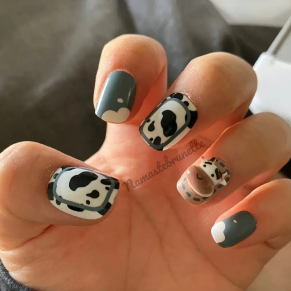 3D Cow Press On Nails - Picture 7 of 17